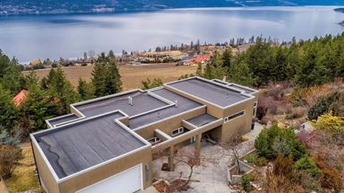 A Toronto couple wanted to retire abroad, but the pandemic prevented it. So they moved to a $1.7-million home in British Columbia