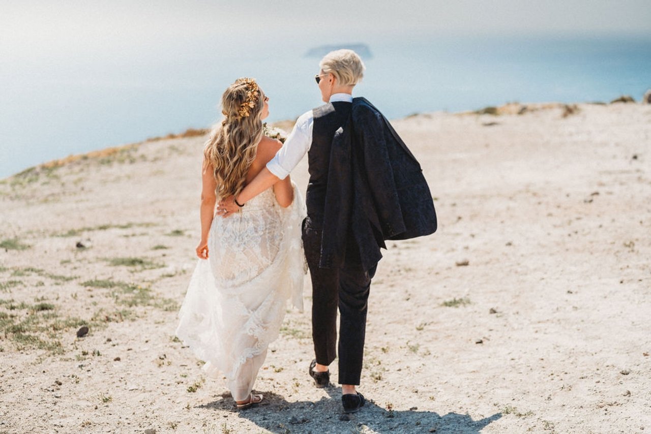 Real Weddings: Inside an intimate destination wedding in Santorini