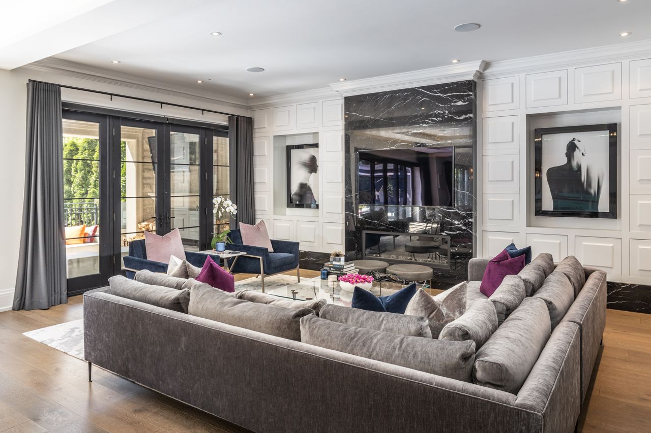 House of the Week: A $13-million Hoggs Hollow mansion with a movie theatre and caterer's kitchen