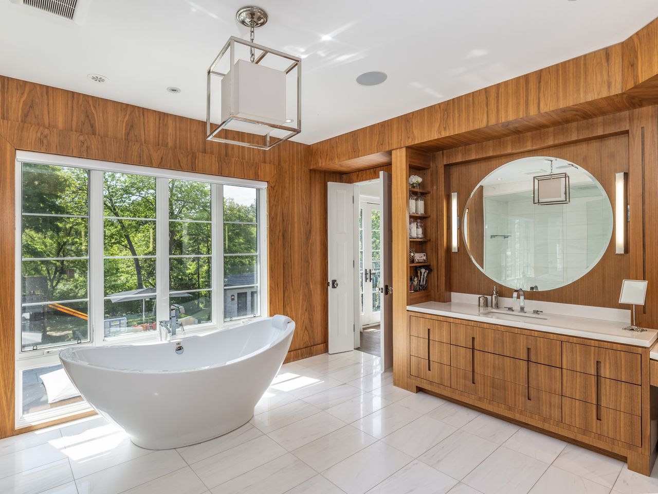 House of the Week: A $13-million Hoggs Hollow mansion with a movie theatre and caterer's kitchen