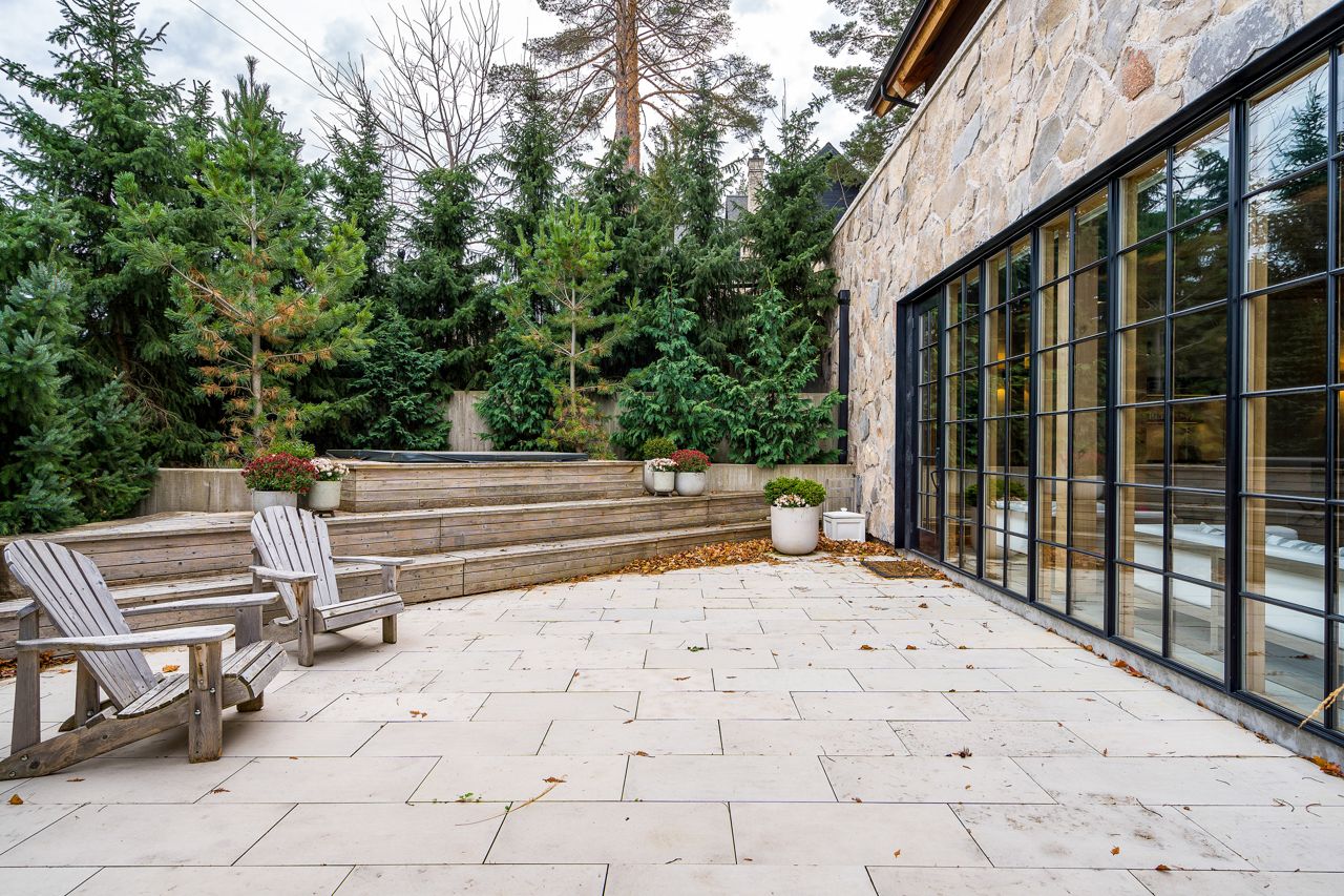 Cottage of the Week: $5.1 million for a chalet at the base of Blue Mountain with an indoor pool and sauna