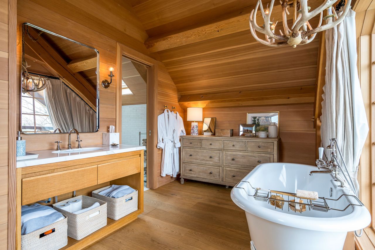 Cottage of the Week: $5.1 million for a chalet at the base of Blue Mountain with an indoor pool and sauna