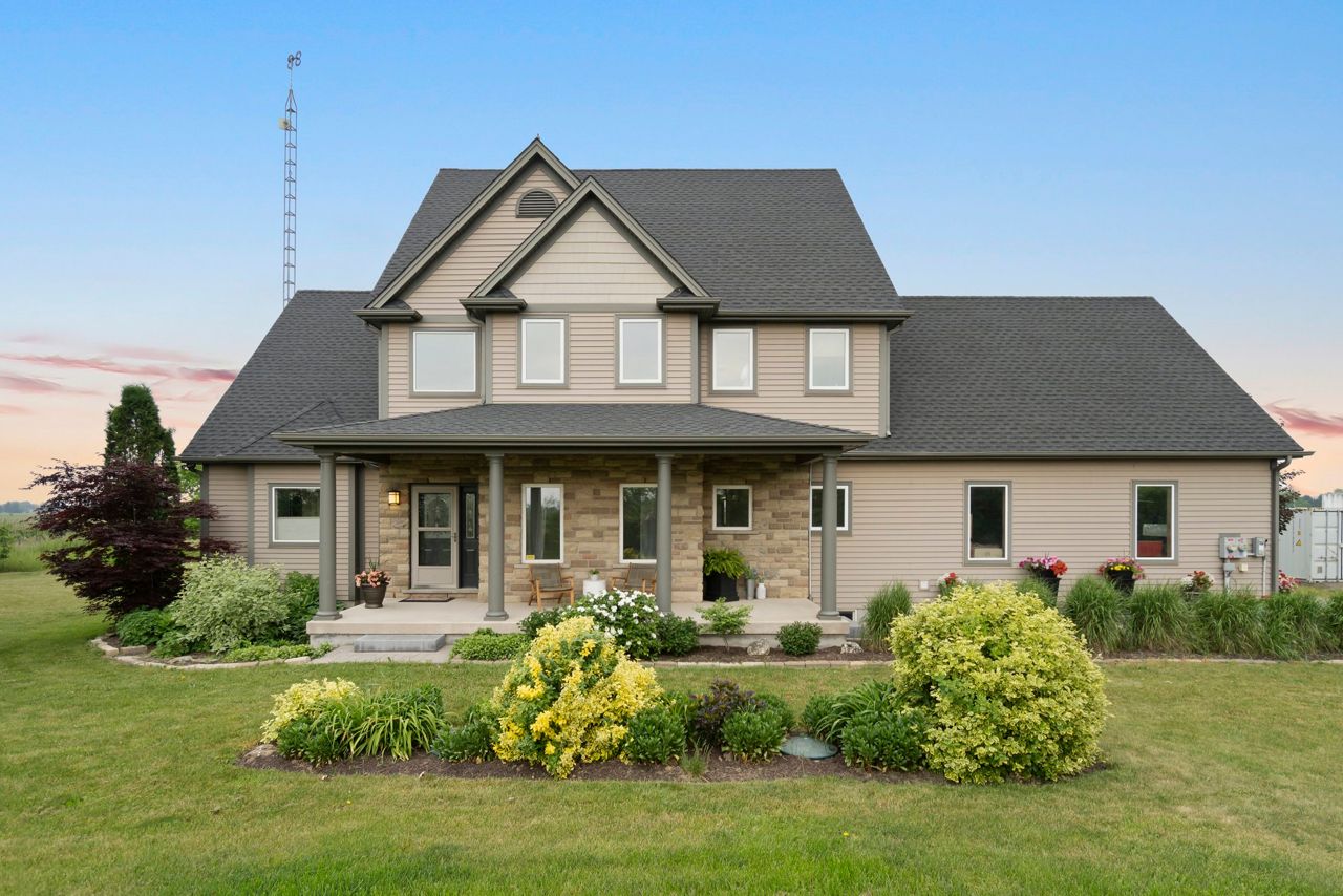 Surreal Estate: $3.5 million for a Niagara-on-the-Lake farmhouse sitting on a staggering 28-acre vineyard