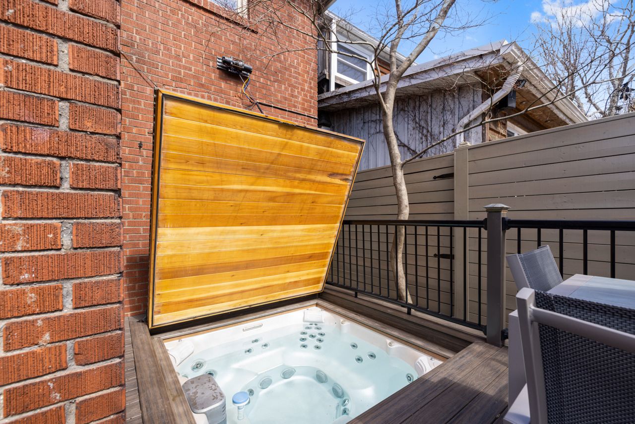 Surreal Estate: $3.3 million for Neil Young's childhood home, a classic red-brick in Moore Park