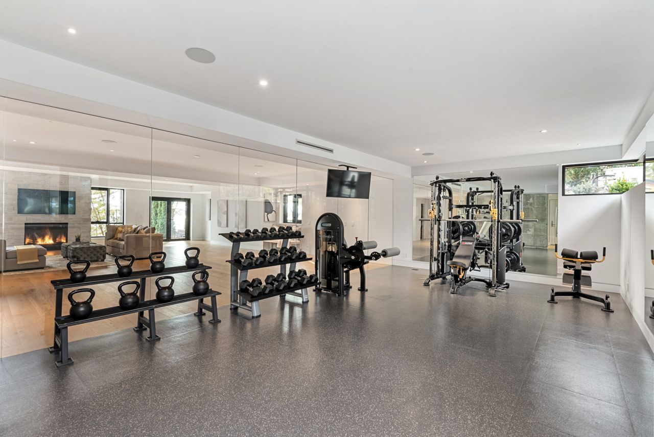 Surreal Estate: $9.2 million for an Oro-Medonte mansion with a fireplace in its floor