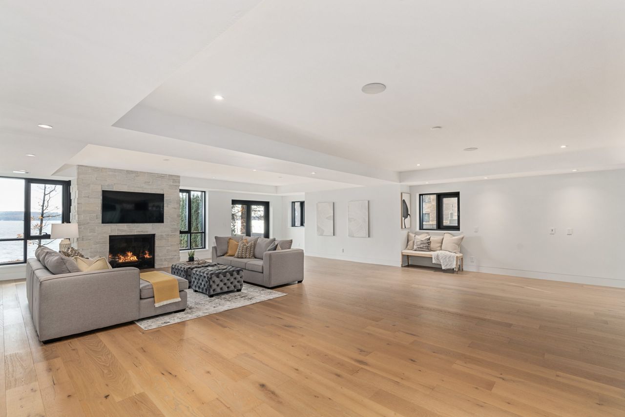 Surreal Estate: $9.2 million for an Oro-Medonte mansion with a fireplace in its floor
