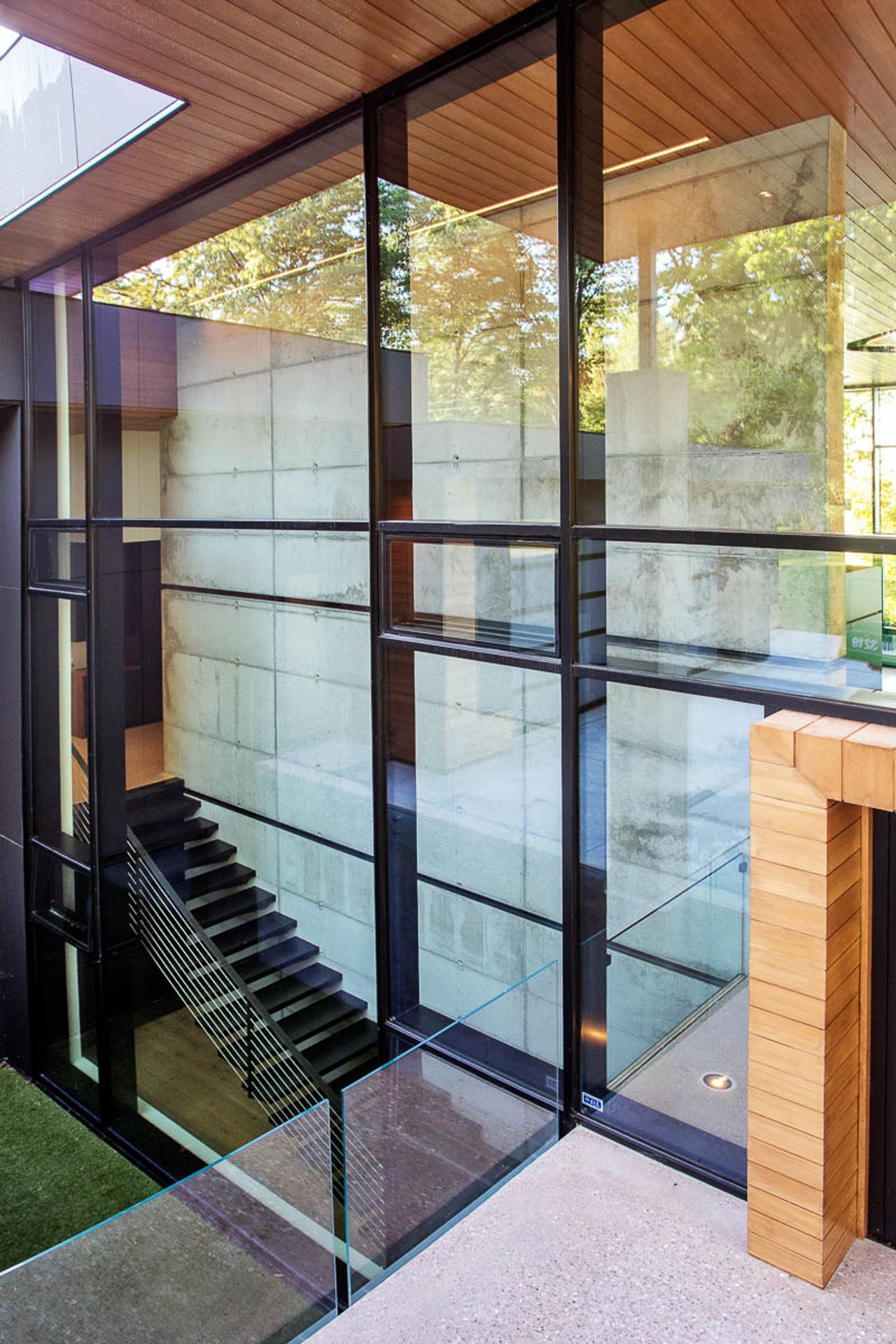 Surreal Estate: $9.2 million for an Oro-Medonte mansion with a fireplace in its floor