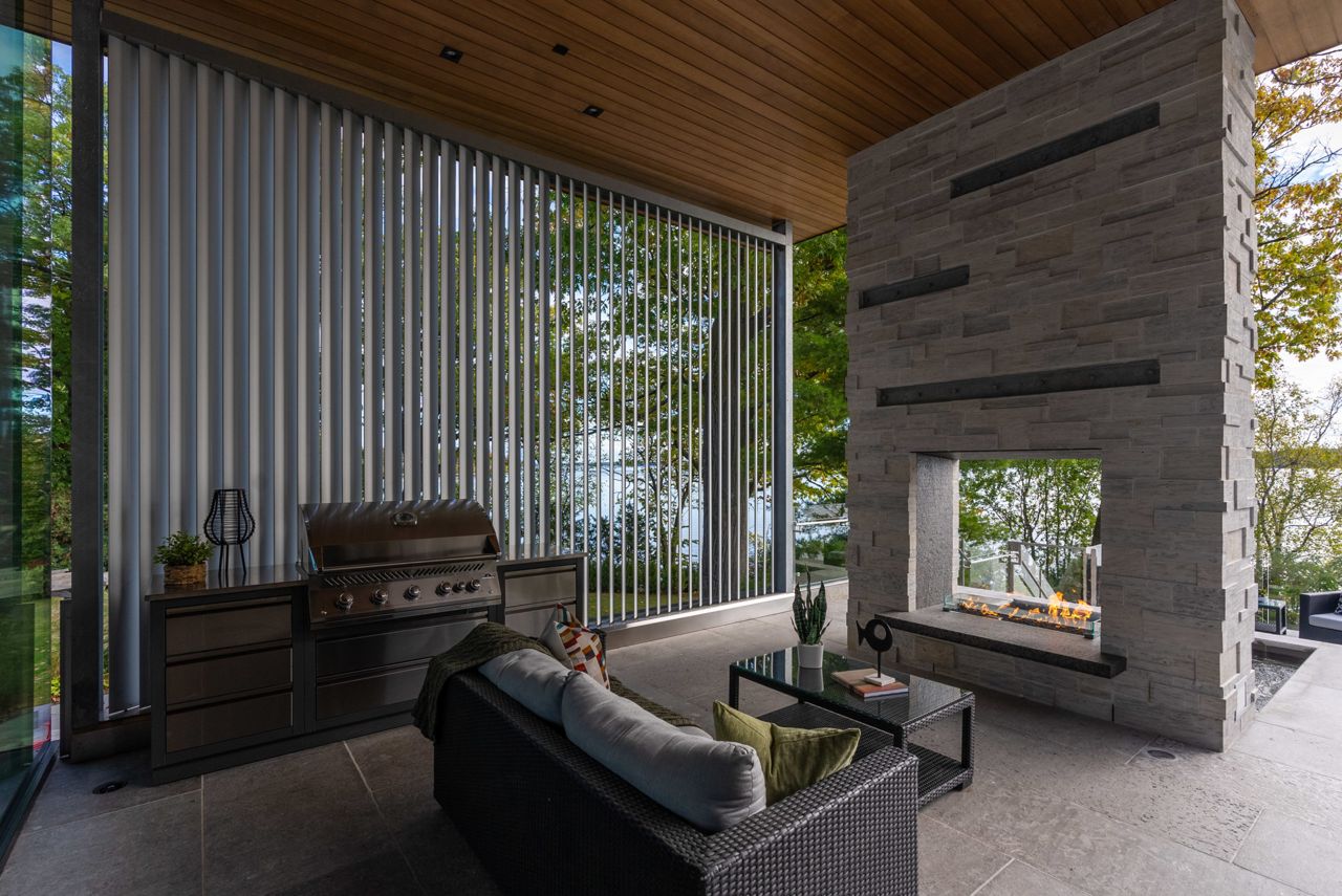 Surreal Estate: $9.2 million for an Oro-Medonte mansion with a fireplace in its floor