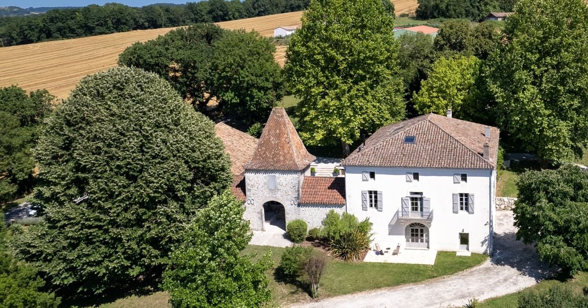 「私たちはトロントから離れた場所にある 18 世紀のフランスの農家を 190 万ドルで購入し、改装しました。」