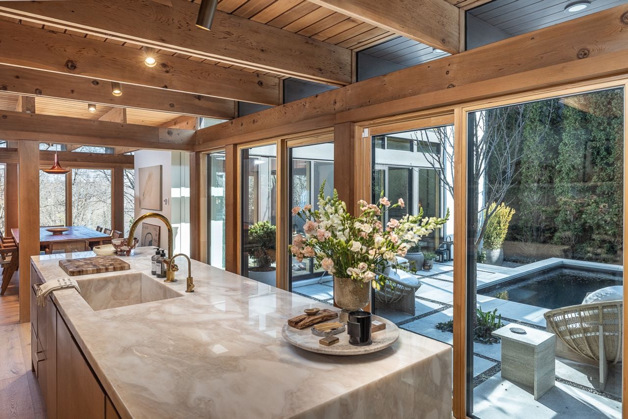 toronto-life-mid-century-modern-rosedale-house-secret-courtyard-3 $9 million for a mid-century marvel in Rosedale with a secret garden and a winter-proof courtyard