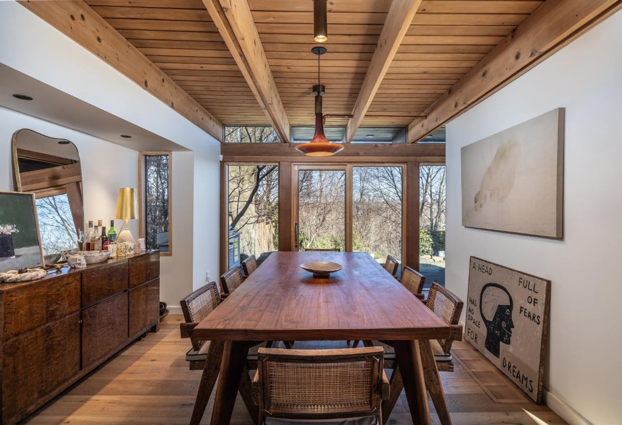 toronto-life-mid-century-modern-rosedale-house-secret-courtyard-5 $9 million for a mid-century marvel in Rosedale with a secret garden and a winter-proof courtyard