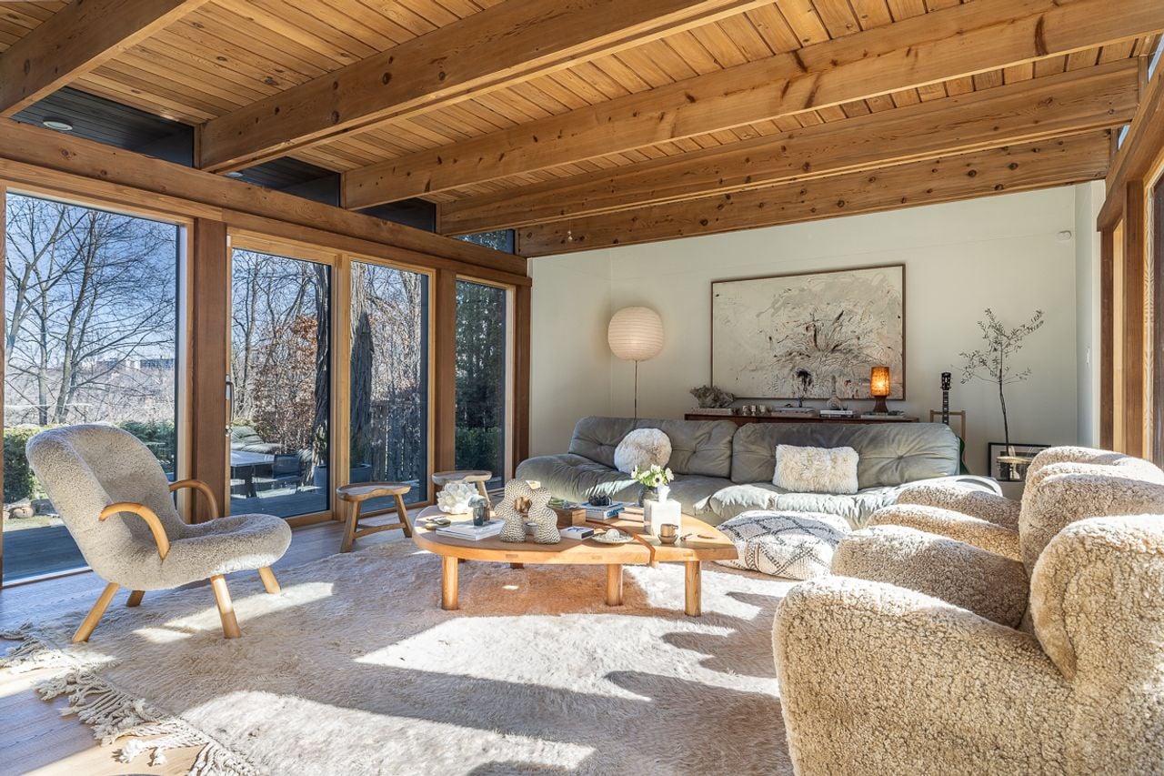 toronto-life-mid-century-modern-rosedale-house-secret-courtyard-8 $9 million for a mid-century marvel in Rosedale with a secret garden and a winter-proof courtyard