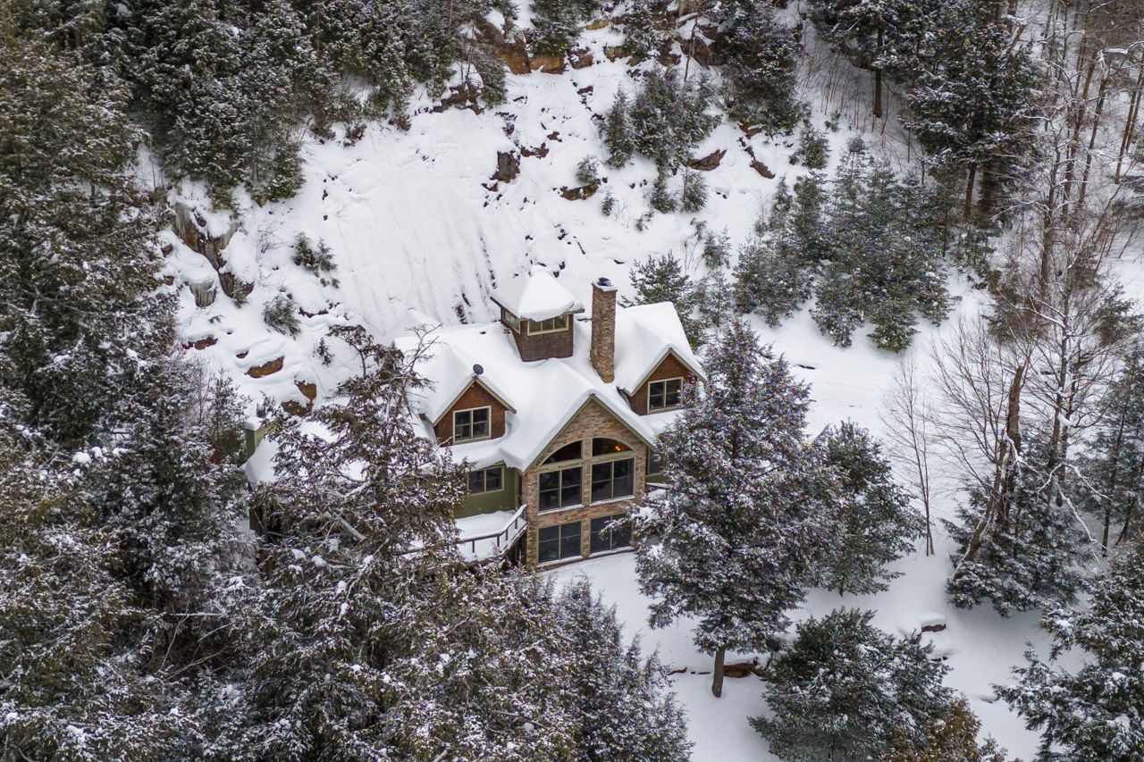 Cottage of the Week: $4.3 million for an Algonquin-style lodge on a lake flanked by granite cliffs