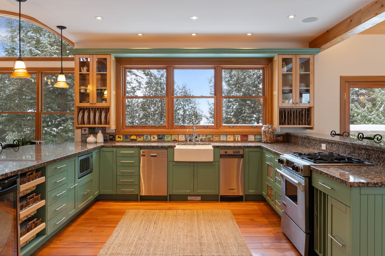Cottage of the Week: $4.3 million for an Algonquin-style lodge on a lake flanked by granite cliffs