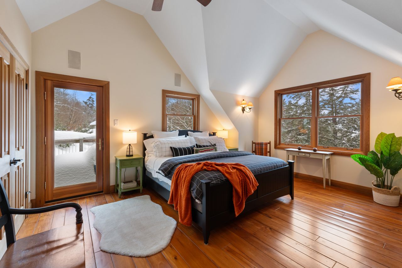Cottage of the Week: $4.3 million for an Algonquin-style lodge on a lake flanked by granite cliffs