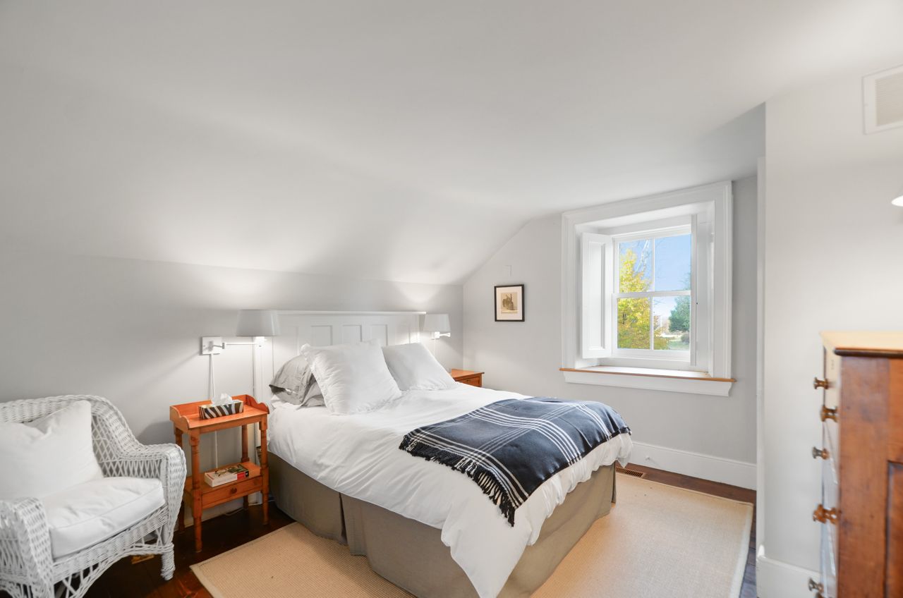 $7.5 million for a Grey County retreat with a main house, a guest house, a barn and a shed