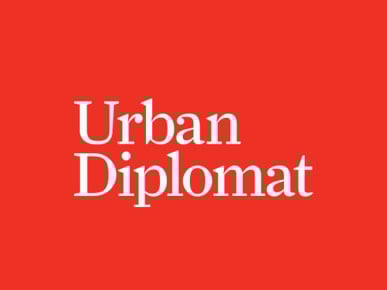 Dear Urban Diplomat: Is it so wrong to attend a concert while being tall?