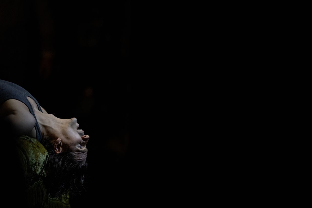 Cote dancing in the dark