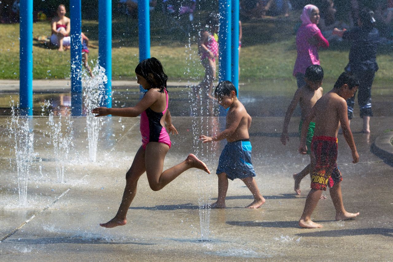 "Can I cool off in that children's splash pad?" Your heat wave questions, answered
