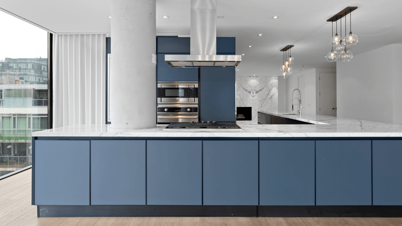 For Sale: 500 Wellington St W PH1001