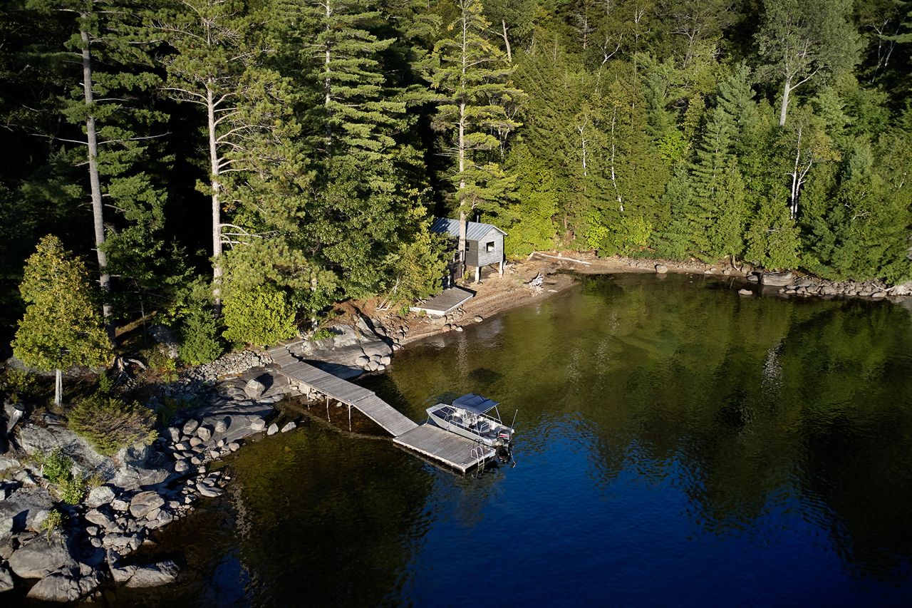 Inside a secluded $1.9-million Haliburton cottage standing on stilts among the trees