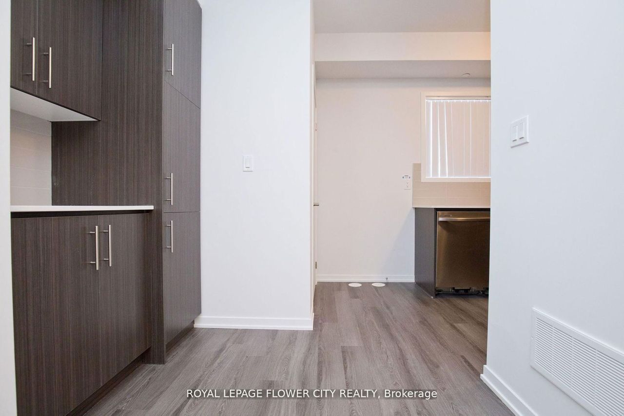 These house hunters saw three homes in the same complex. Here’s how they picked the winner