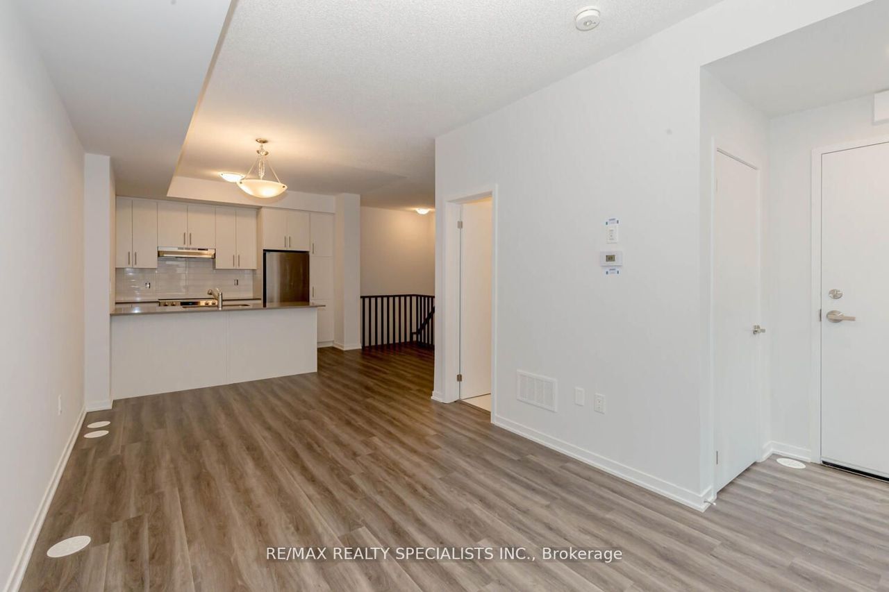 These house hunters saw three homes in the same complex. Here’s how they picked the winner