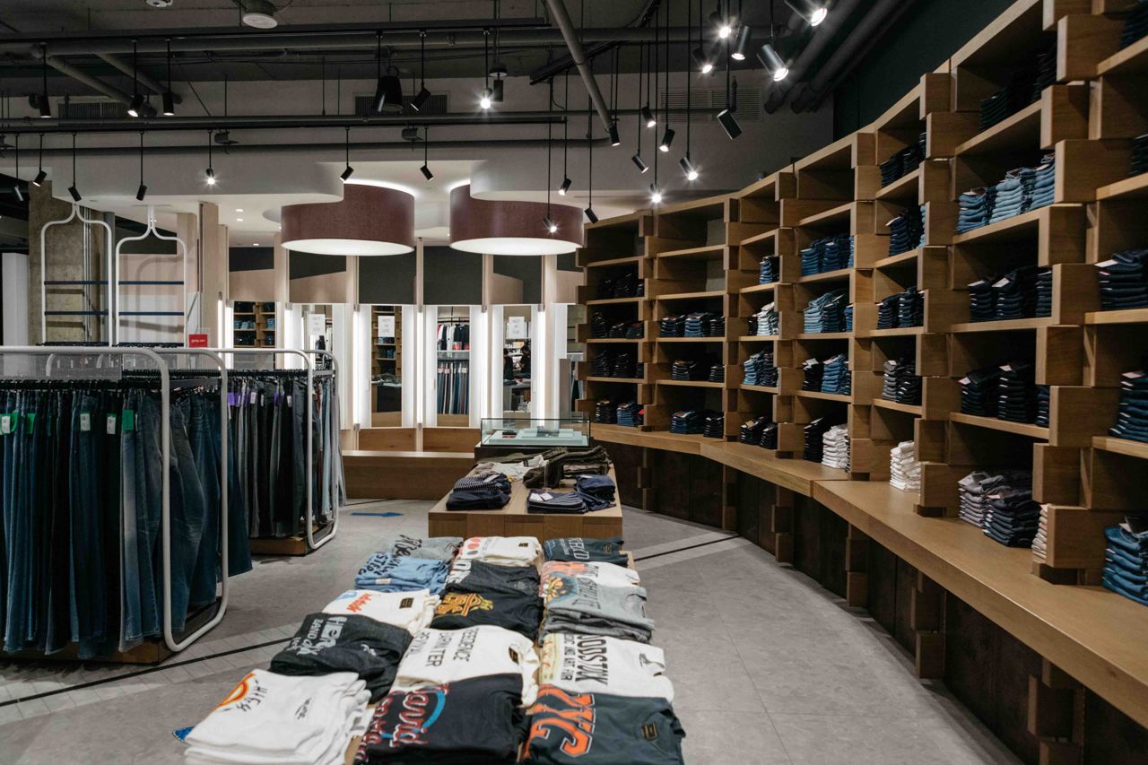 Twelve Bloor-Yorkville boutiques and fashion destinations to refresh your summer wardrobe