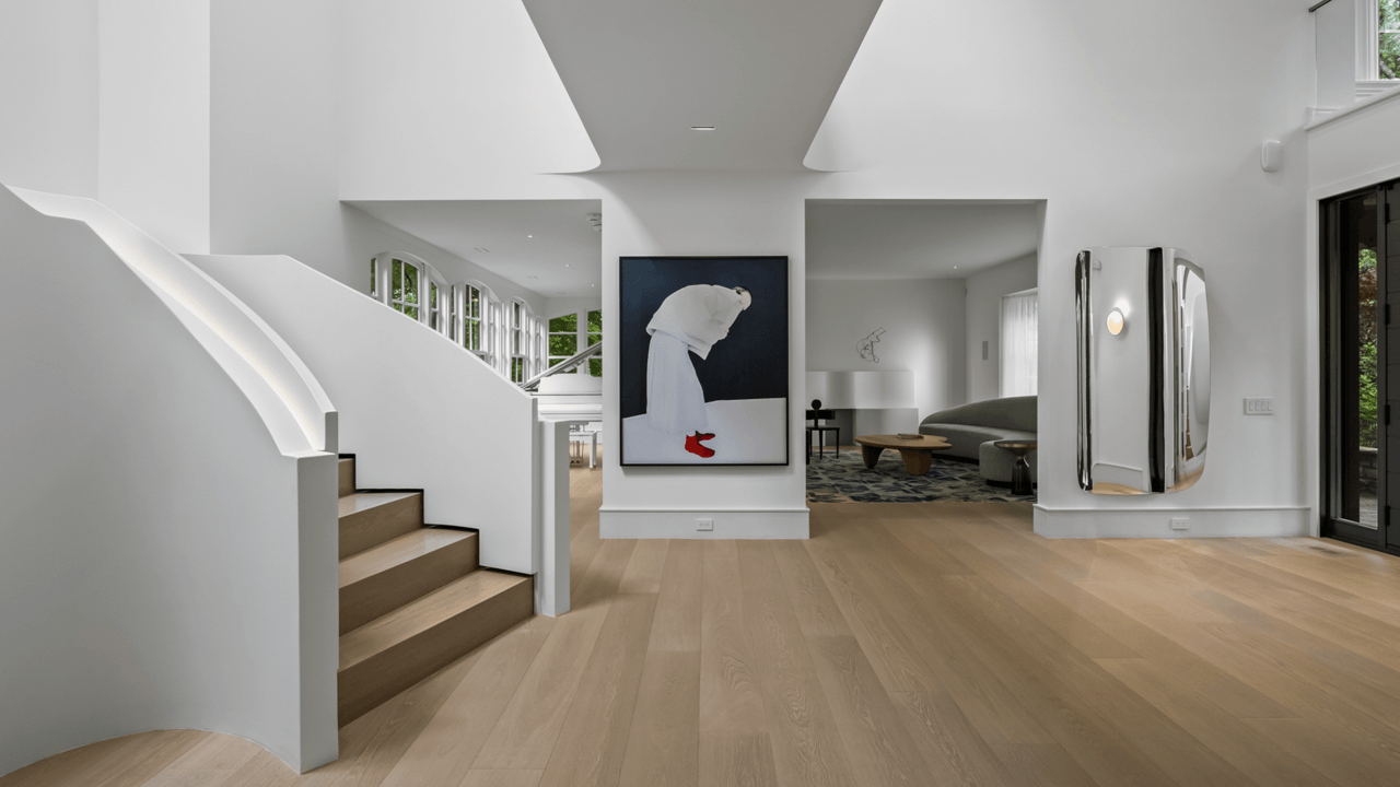 For Sale: 25 North Drive