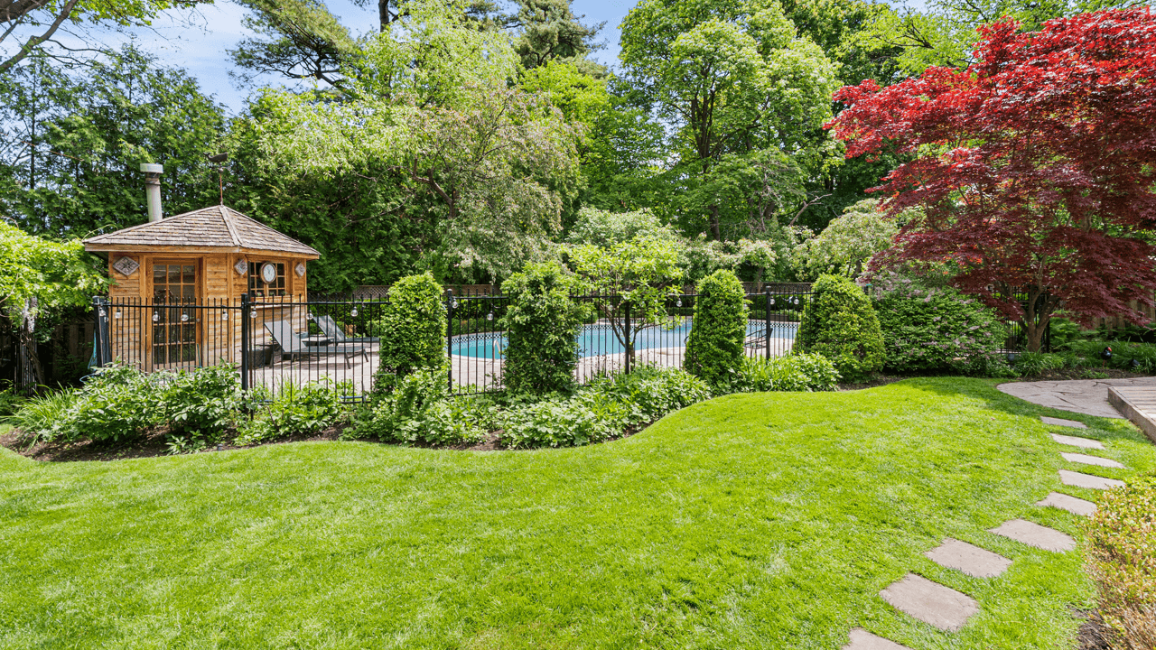 For Sale: 25 Strathgowan Crescent