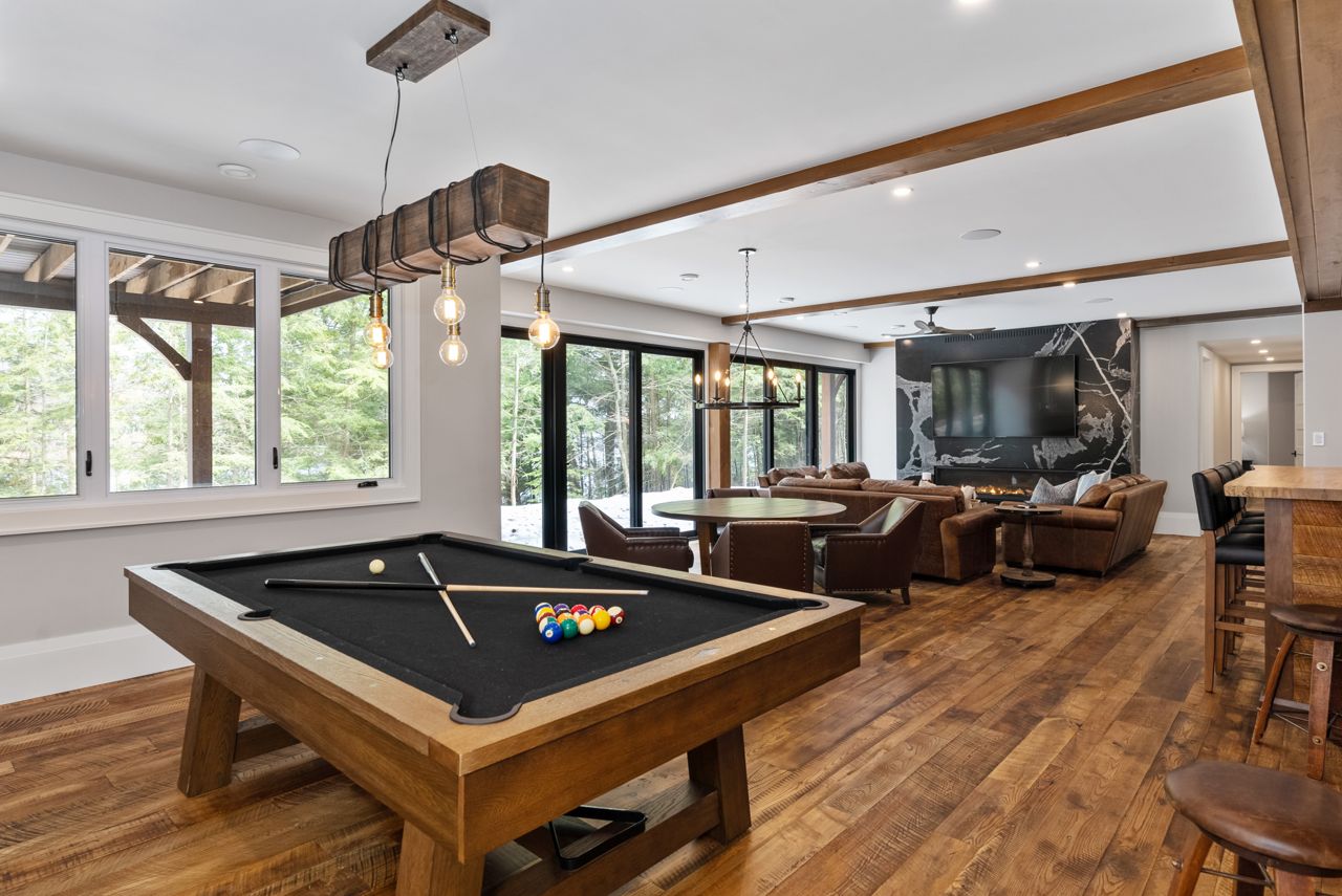 toronto-life-real-estate-cottage-lake-muskoka-bala-east-bay-15 $15.2 million for a Bala compound steps from a dark-sky preserve
