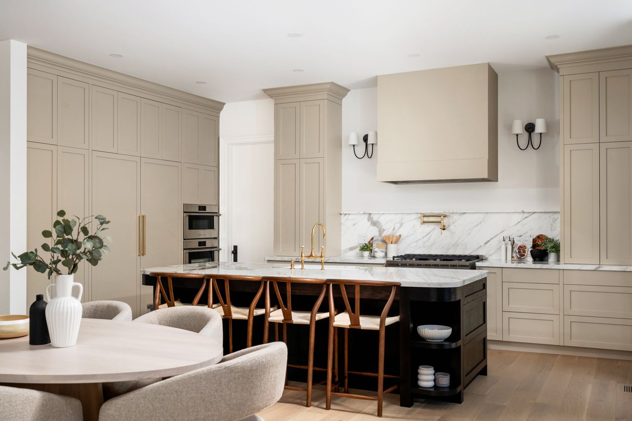 toronto-life-real-estate-south-oakville-custom-house-harvey-kalles-7 $7 million for an Oakville mansion with a balcony fireplace