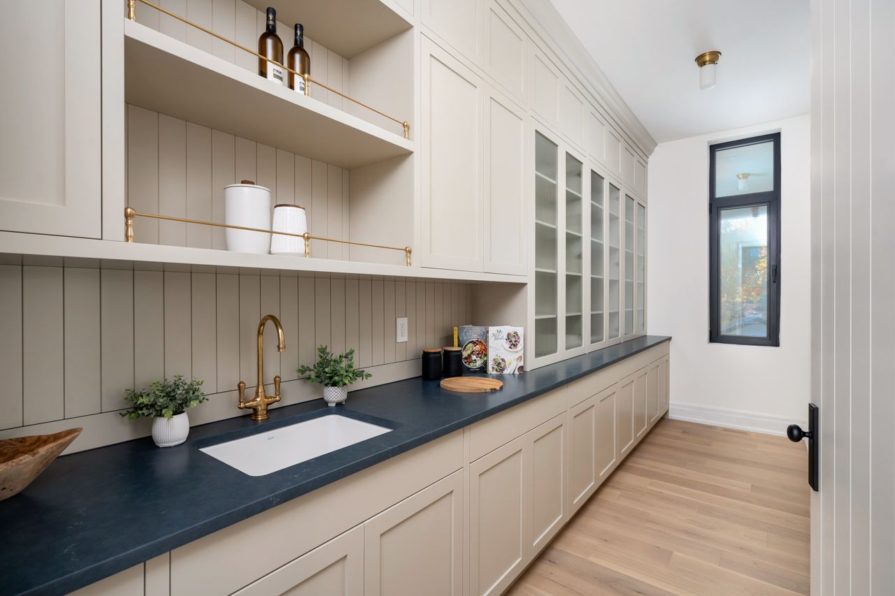 toronto-life-real-estate-south-oakville-custom-house-harvey-kalles-8 $7 million for an Oakville mansion with a balcony fireplace