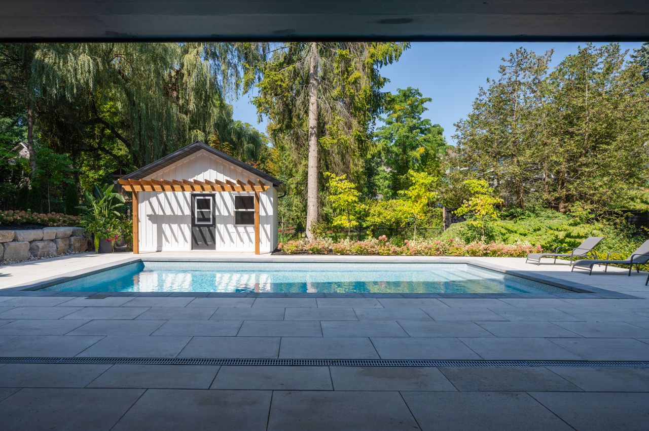 toronto-life-real-estate-south-oakville-custom-house-harvey-kalles-28 $7 million for an Oakville mansion with a balcony fireplace