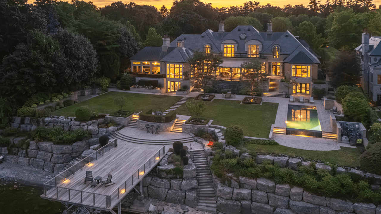 For Sale: 2054 Lakeshore Road East