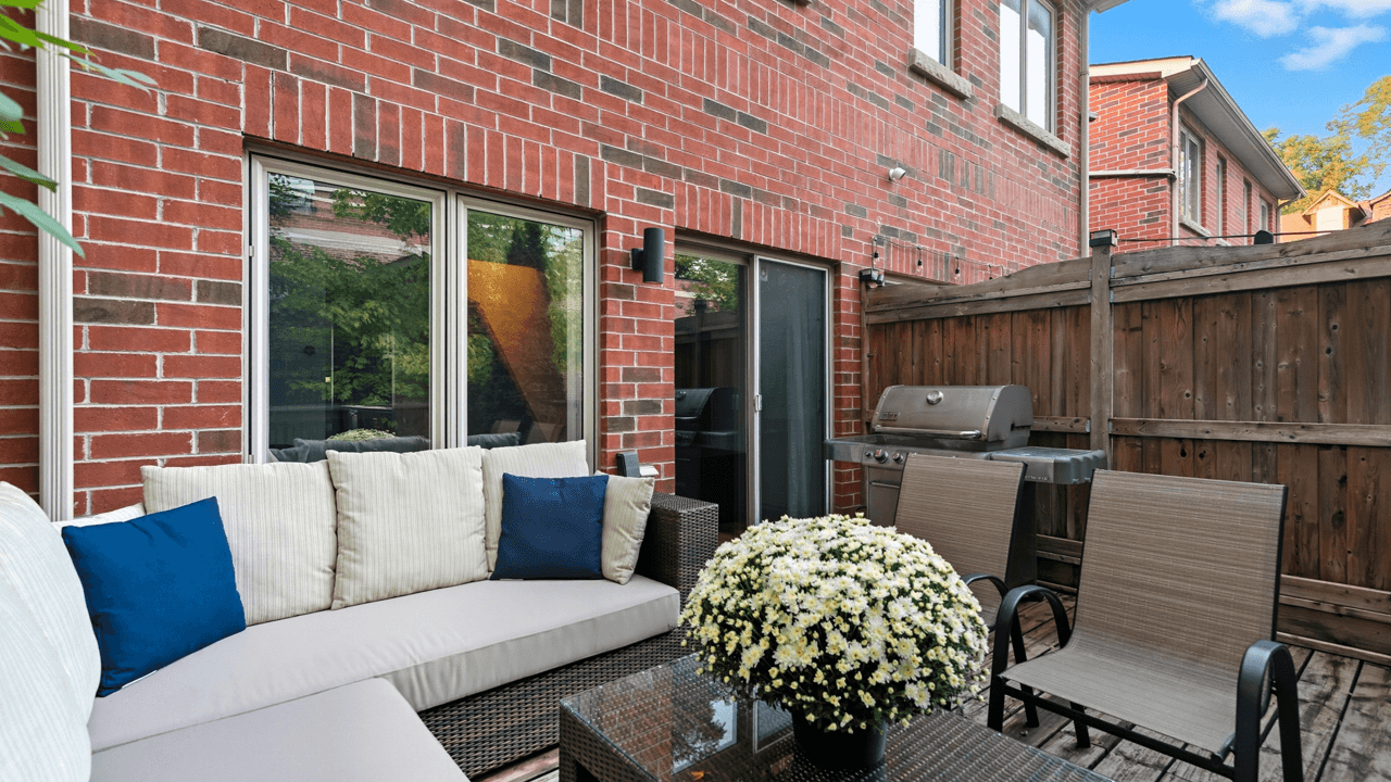 For Sale: 463 Shuter St