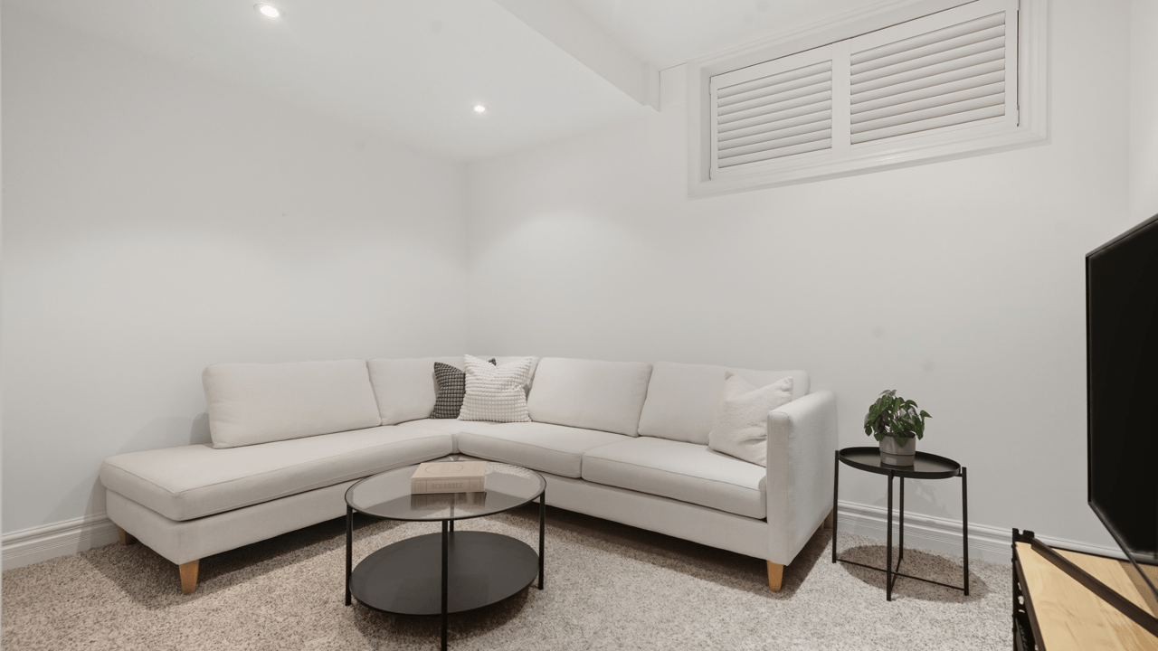 For Sale: 463 Shuter St