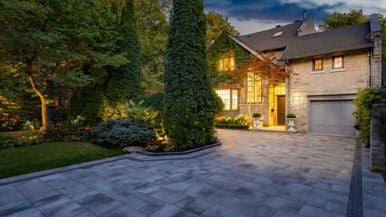 For Sale: 123 South Drive