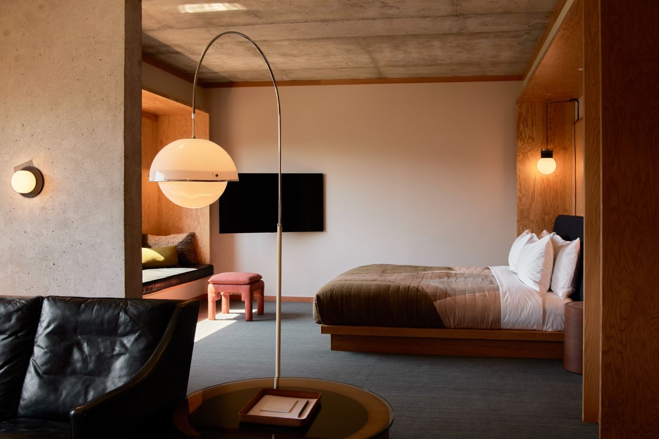 toronto-life-real-estate-tiff-hotels-most-expensive-suites-1 The most expensive and exclusive hotel suites for the gilded TIFF-goer