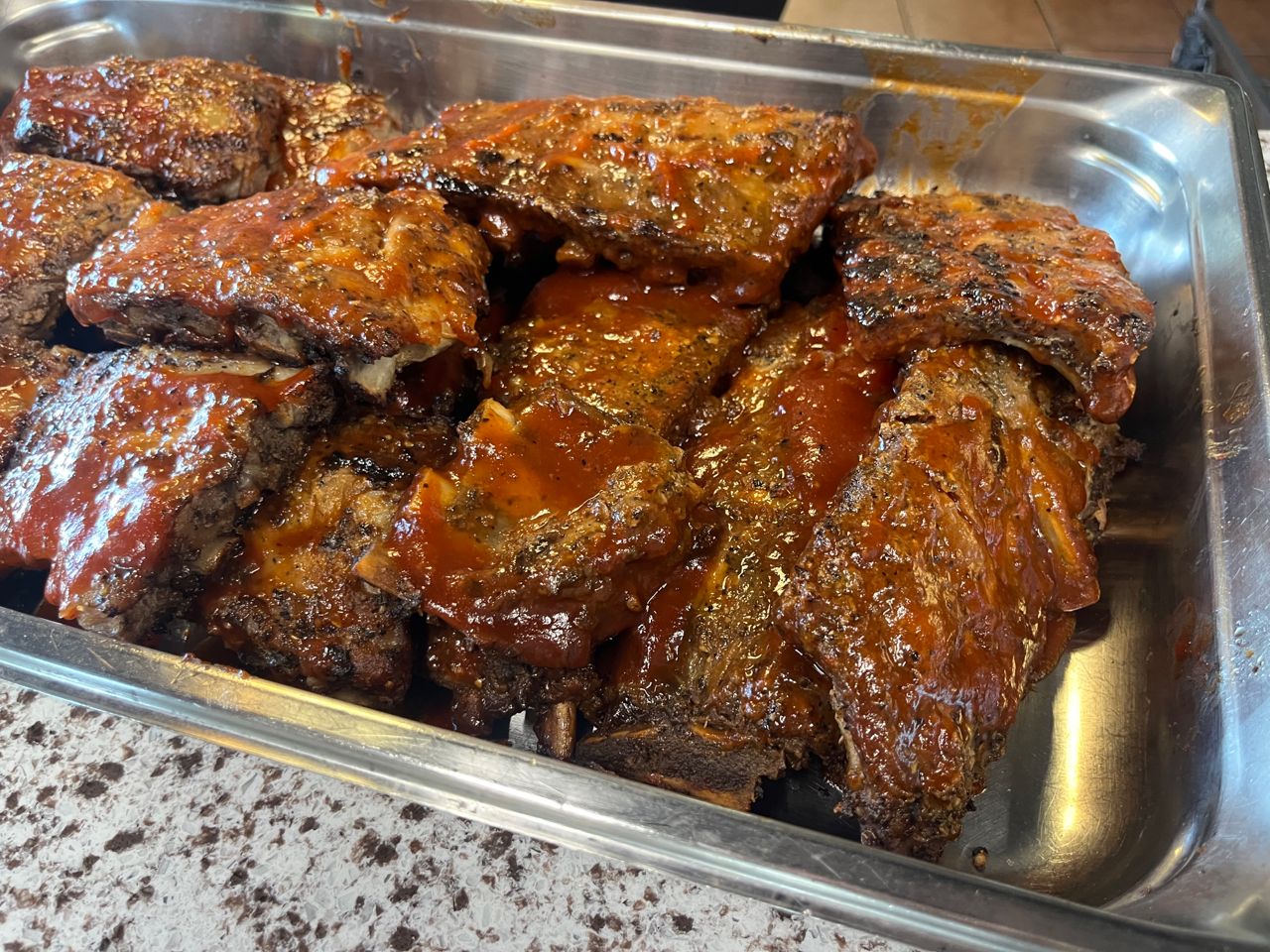 A tray of ribs