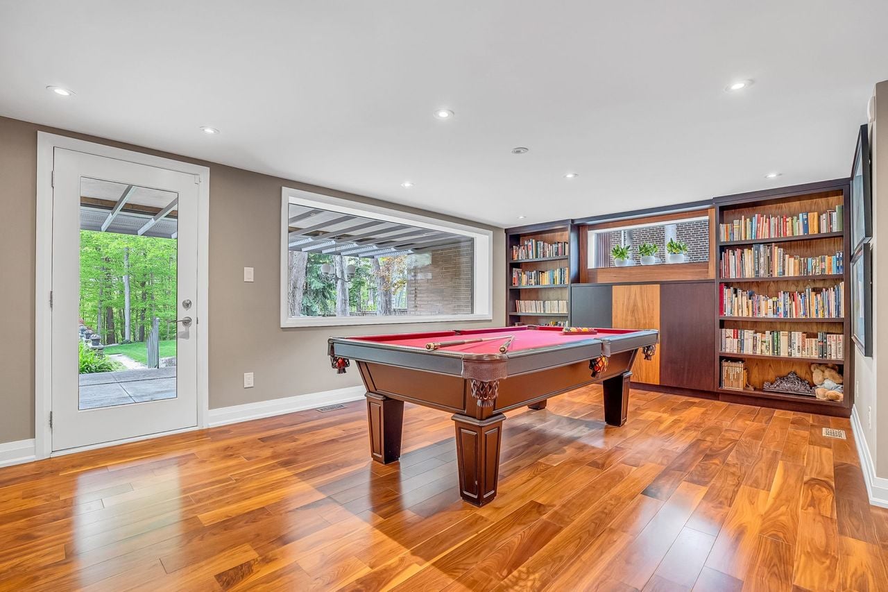 toronto-life-real-estate-parkwoods-oconnor-hills-uptown-don-valley-ravine-home-13 $3.3 million for a modernist marvel uptown with poolside change rooms and a wine cellar that glows