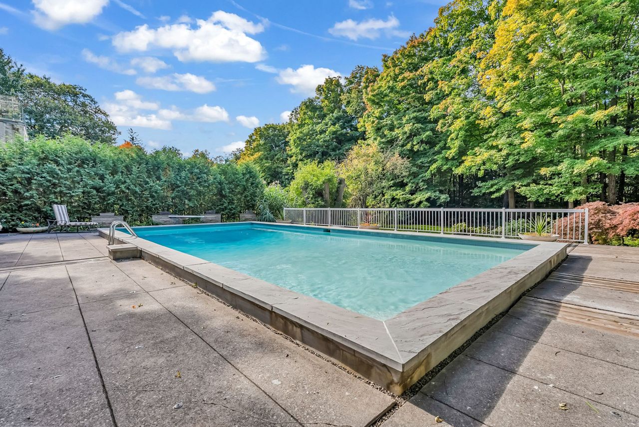 toronto-life-real-estate-parkwoods-oconnor-hills-uptown-don-valley-ravine-home-21 $3.3 million for a modernist marvel uptown with poolside change rooms and a wine cellar that glows