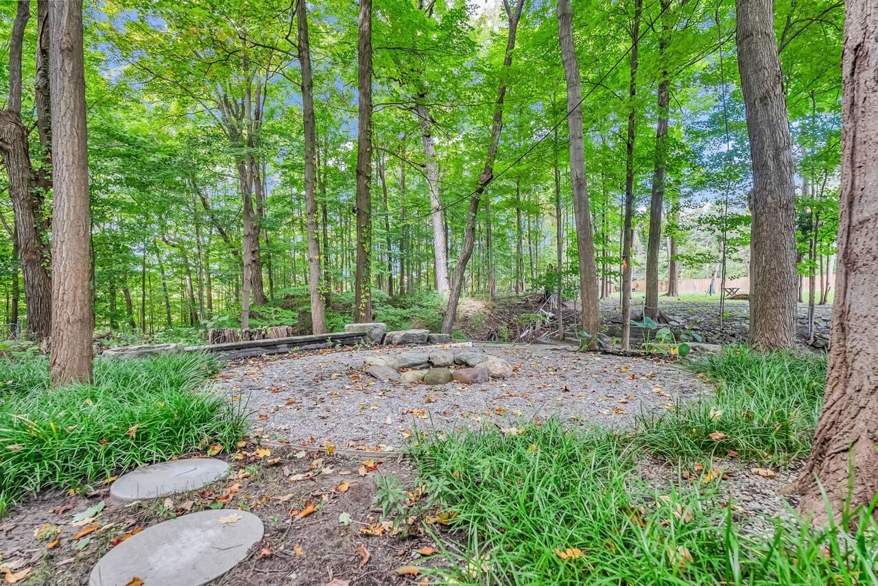 toronto-life-real-estate-parkwoods-oconnor-hills-uptown-don-valley-ravine-home-24 $3.3 million for a modernist marvel uptown with poolside change rooms and a wine cellar that glows