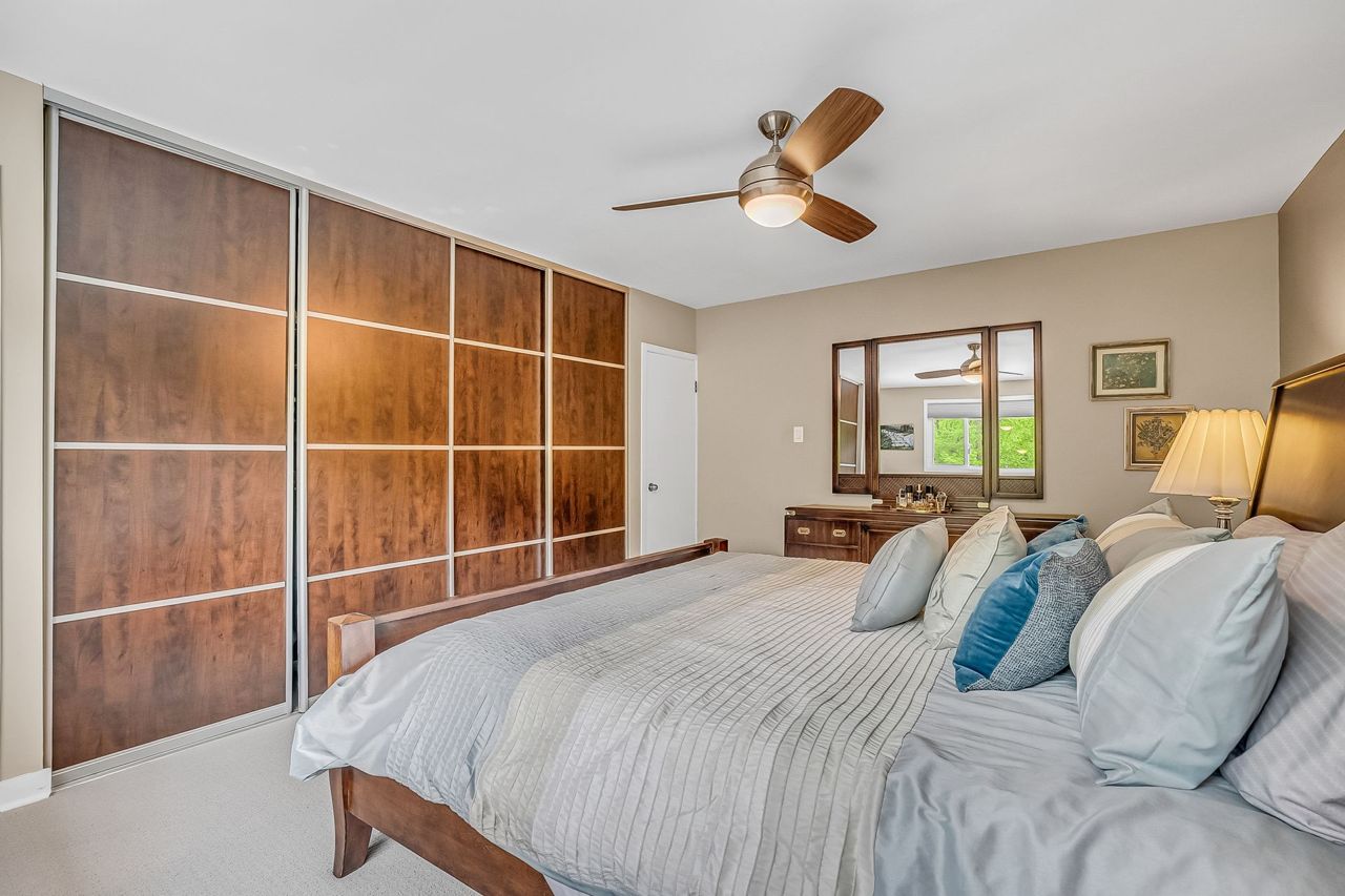 toronto-life-real-estate-parkwoods-oconnor-hills-uptown-don-valley-ravine-home-14 $3.3 million for a modernist marvel uptown with poolside change rooms and a wine cellar that glows