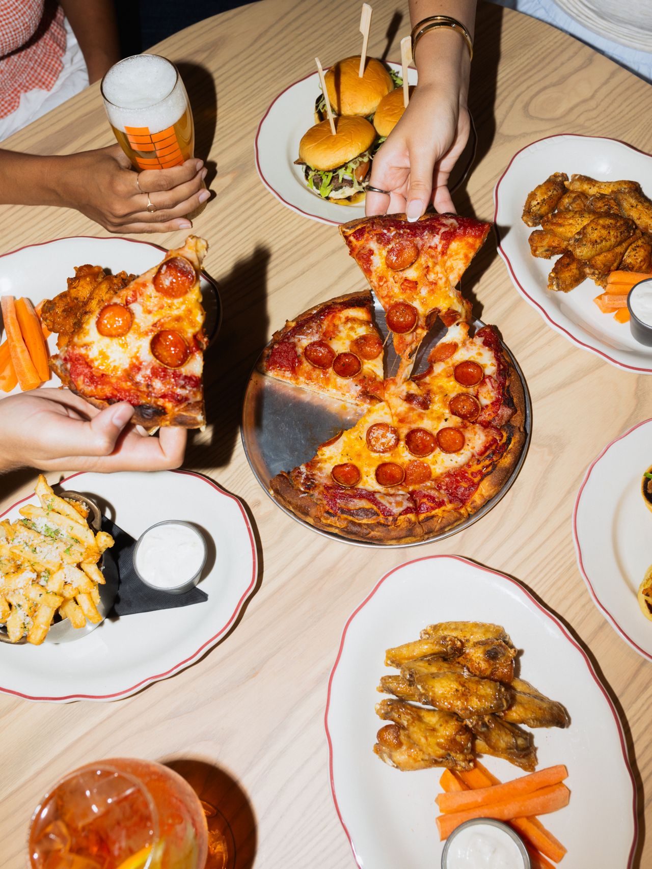 Pizza, wings, burgers and beer at Everyside in Toronto