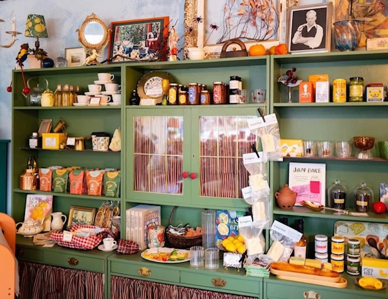 A beloved Roncesvalles shop had its prized possession stolen