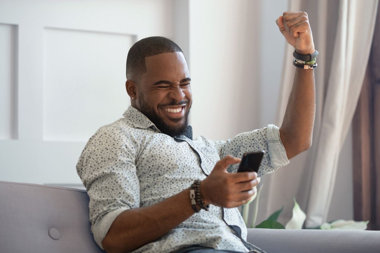 Rack up rewards while you talk, text, stream and surf: TELUS Rewards gives you more just for being a customer