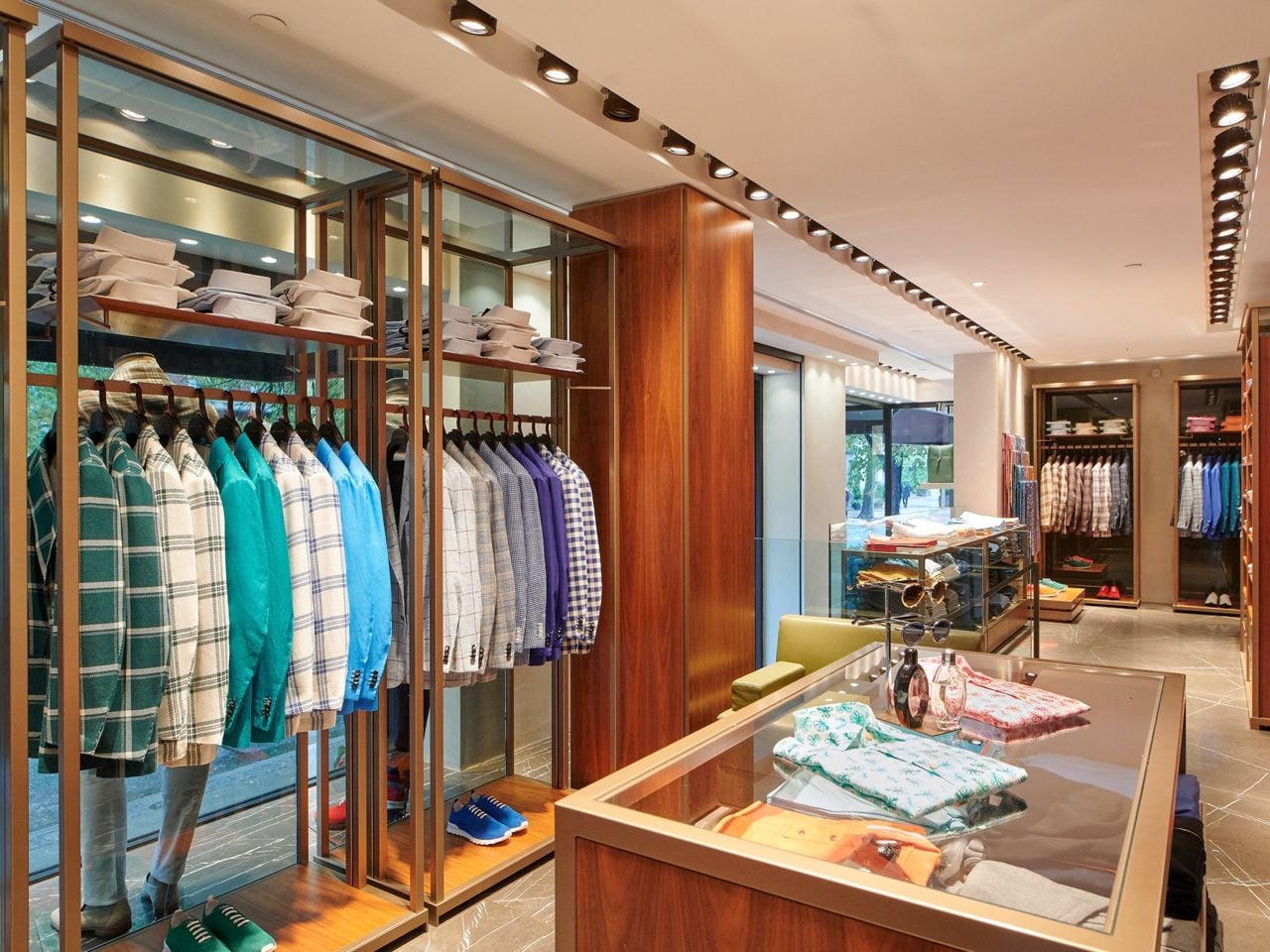 Fall for fashion must-haves in Bloor-Yorkville this autumn
