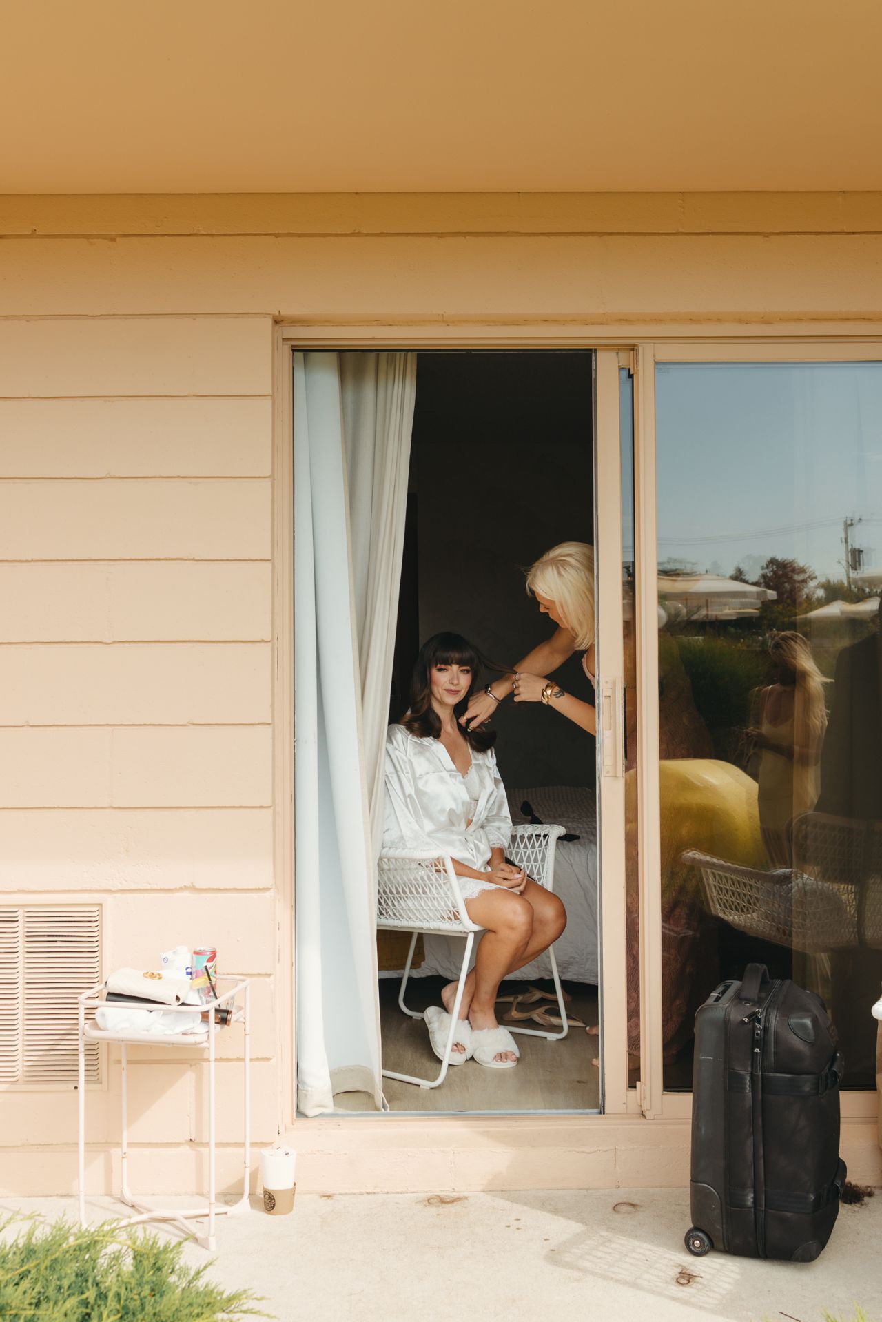 Real Weddings: Inside a kitschy art-filled celebration at the June Motel