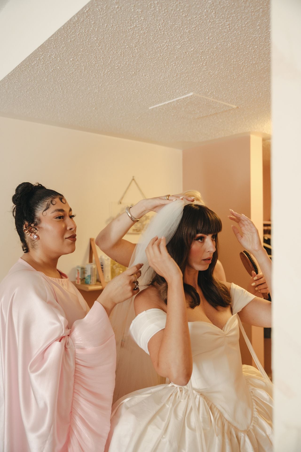 Real Weddings: Inside a kitschy art-filled celebration at the June Motel